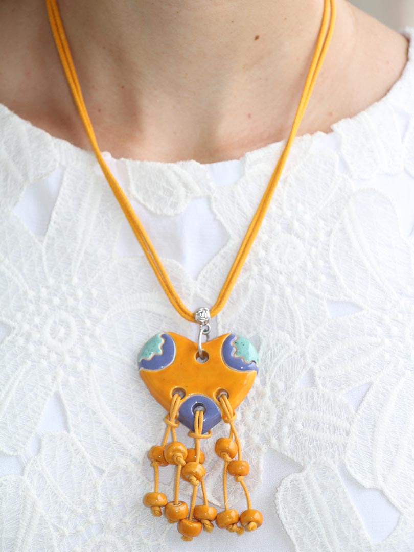 Colar Pingente Coração com Brinco - Amarelo
