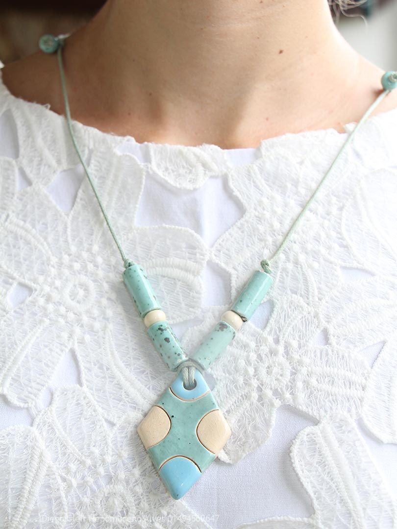 Colar Pingente com Brinco - Azul Manchado